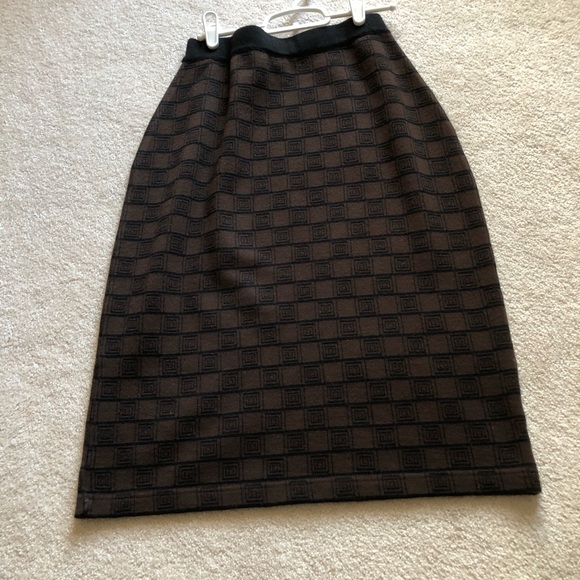 Skirt - Picture 5 of 7